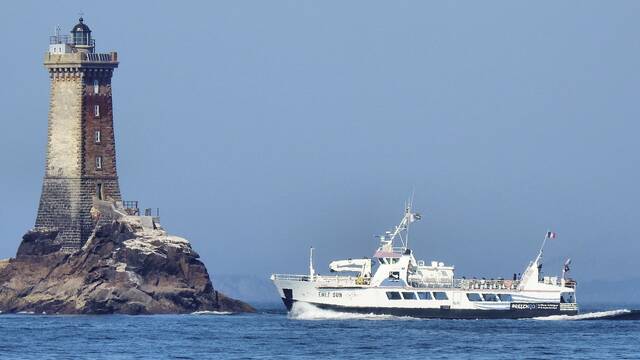 Bateau Enez Sun lors d'une traversée vers l'Île de Sein© Compagnie maritime Penn ar Bed