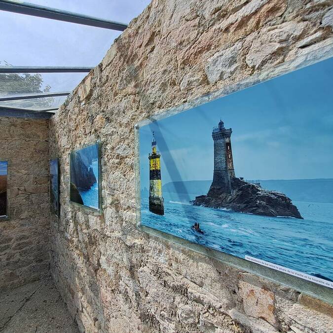  Exposition dans l'Espace fortifié de la Maison de site de la Pointe du Raz à Plogoff © Dimitri Poixe