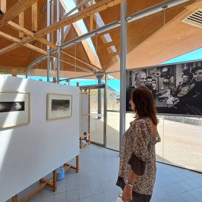 Exposition dans la Maison de site de la Pointe du Raz à Plogoff © Dimitri Poixe